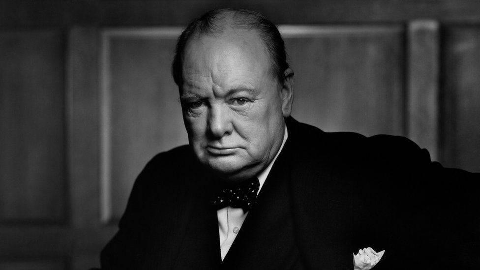 Churchill'in en ünlü fotoğrafının orijinali 'ortadan kayboldu'