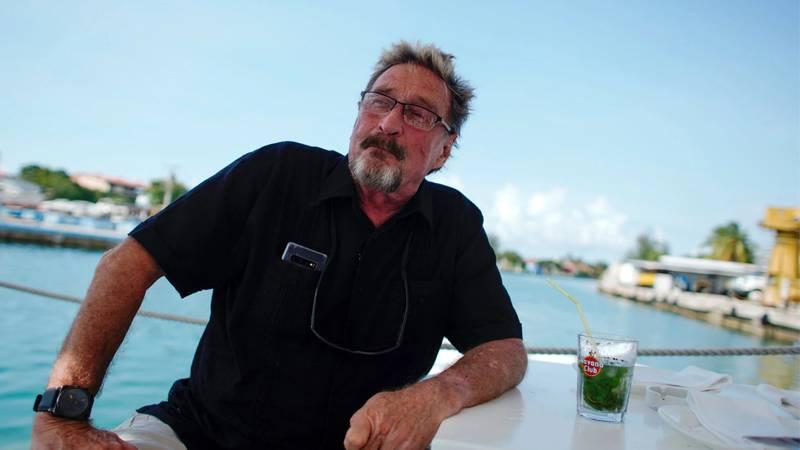 Eski sevgilisi, kripto milyoneri John McAfee'nin ölmediğini iddia etti