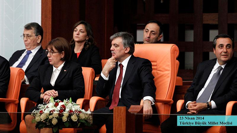 Abdullah Gül, 'Cumhurbaşkanlığı süresince milli bayramlara katılmadığı' iddiasını 46 fotoğrafla yalanladı