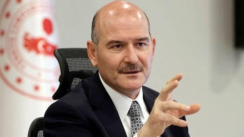 Bakan Soylu'dan altılı masaya: Masanın altından birbirlerine tekme atıyorlar, bunlar karakola düşer; korkuyorum iş bana düşecek