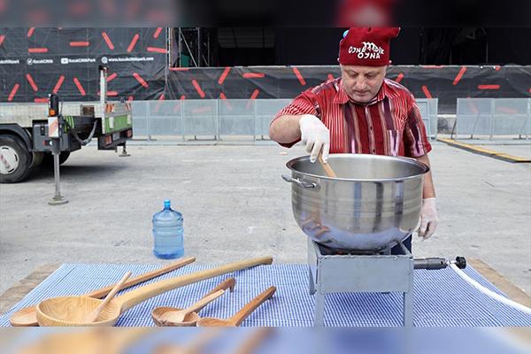 İstanbul'da 'en uzun kuymak' rekoru denemesi