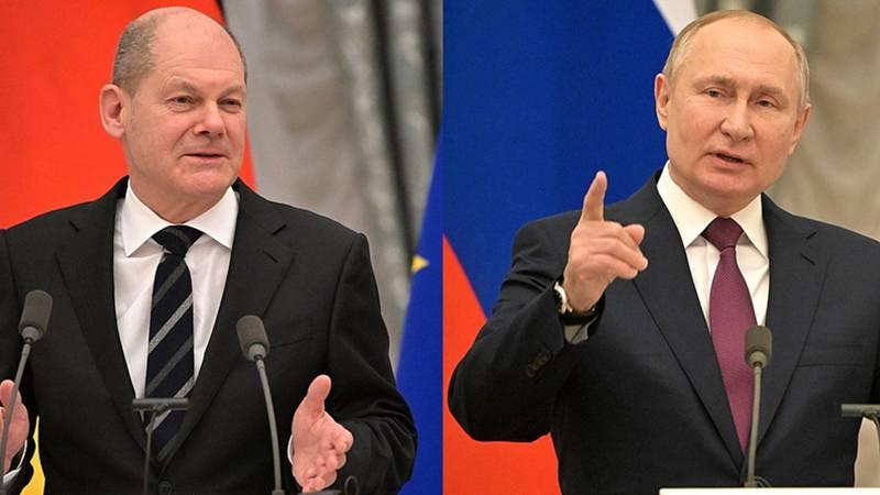 Almanya Başbakanı Olaf Scholz (solda), Rusya Devlet Başkanı Vladimir Putin (sağda)