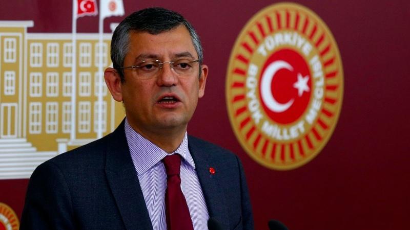 CHP'li Özel: Cumhurbaşkanı adayı millet masasının ortak mutabakatı ile belirlenecek, bir ortak aday olacak ve millet masasındaki liderler son sözü söyleyecek