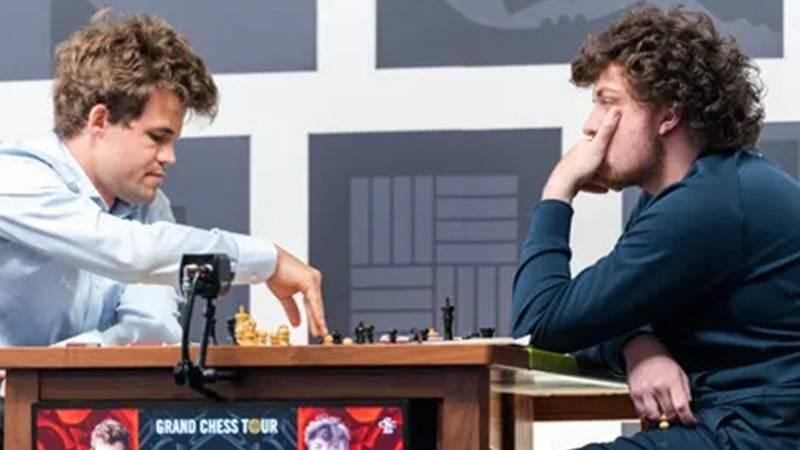 Carlsen-Niemann gerilimi yükseliyor: "Satrancın Mozartı", ilk hamlesinin ardından oyundan çekildi