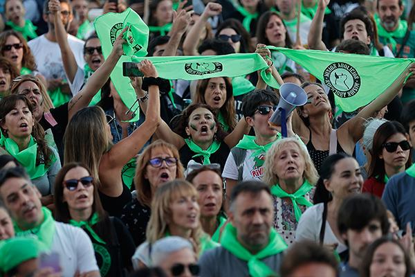 Boğa güreşlerinin yasaklanması için Madrid'de gösteri düzenlendi