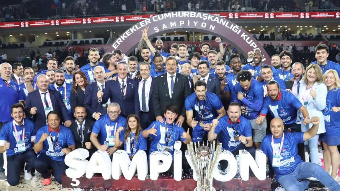 Basketbolda Cumhurbaşkanlığı Kupası üst üste 3. kez Anadolu Efes'in