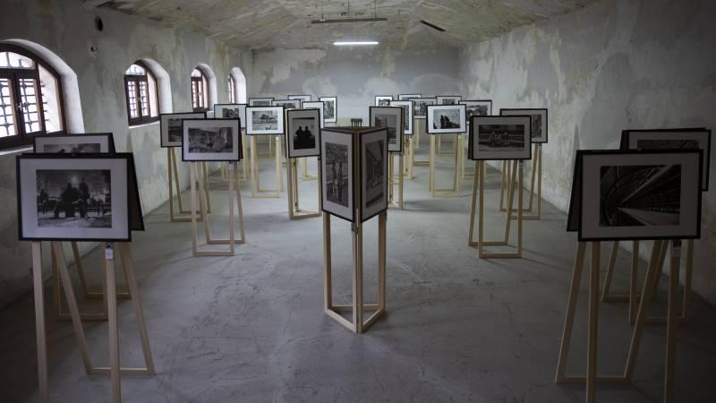 Ankara'nın siyah beyaz 'Haller'i, fotoğrafseverlerin ilgisine sunuldu