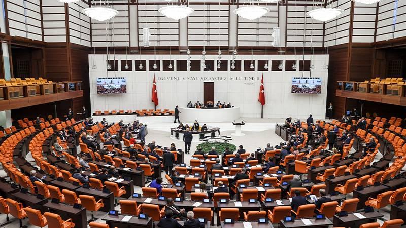 Tartışmalı sosyal medya düzenlemesi: 'Sansür Yasası'nın bir maddesi daha kabul edildi