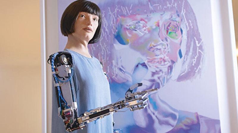 Robot sanatçı Ai Da, milletvekillerini dinlerken uyuyakaldı