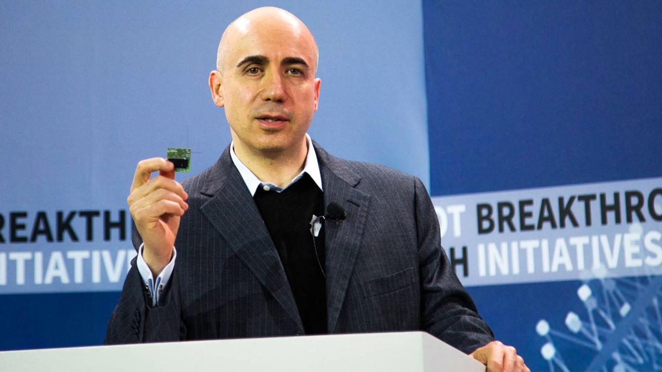 Milyarder Yuri Milner, Rusya vatandaşlığından çıktığını açıkladı