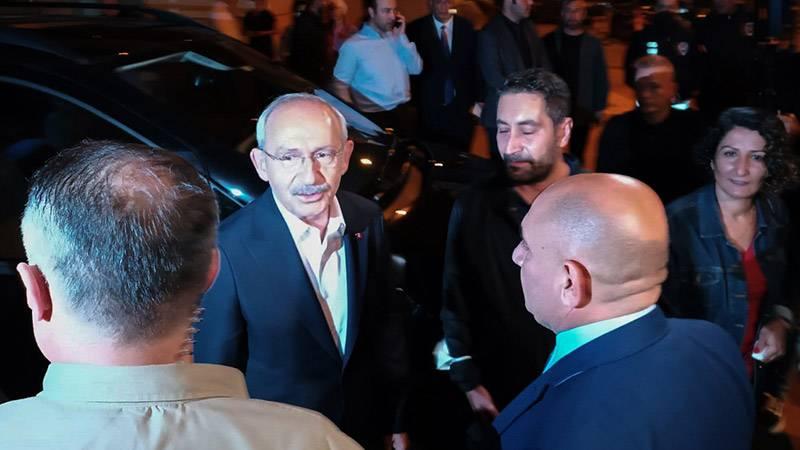 Kılıçdaroğlu, hastanede tedavi gören kardeşini ziyaret etti