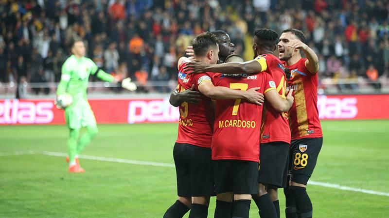 Kayserispor 2-1 Galatasaray (Maç sonucu)