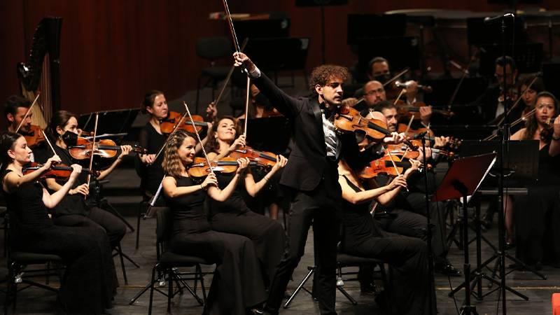 Eskişehir Senfoni Orkestrası ve Elvin Hoxha Ganiyev'den konser  