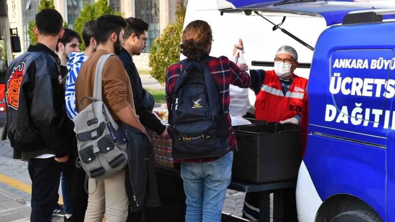 Ankara Büyükşehir Belediyesi'nden öğrencilere sıcak yemek ikramı; "Yakında tüm üniversitelerimizdeyiz"