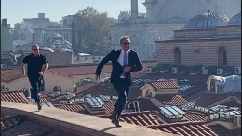 ABD'nin Ankara Büyükelçisi Flake, 'James Bond' gibi Kapalıçarşı'nın tepesinde koştu