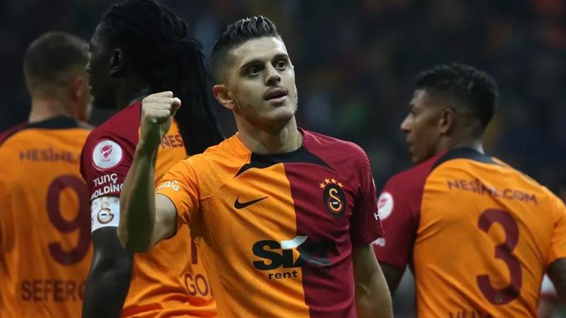 Galatasaray iki yıldızın bonservisi için harekete geçti