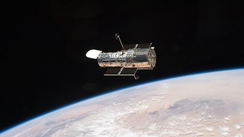 Hubble, bir süpernovayı zaman içinde üç farklı noktadan yakaladı