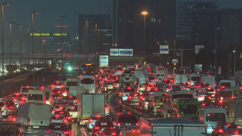 İstanbul'da trafik yoğunluğu yüzde 90'a ulaştı