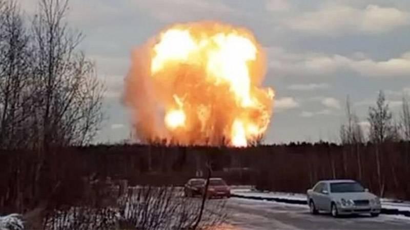 Rusya'nın Leningrad bölgesindeki petrol boru hattında patlama oldu.