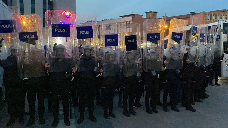 Diyarbakır'da Pençe Kılıç Harekatını protesto için basın açıklaması yapmak isteyen gruba polis müdahale etti, 47 kişi gözaltına alındı