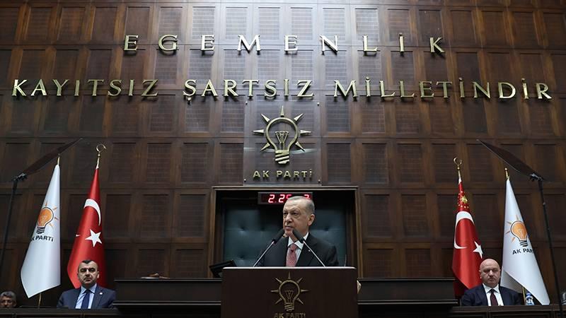 Erdoğan: Hava harekâtlarımızı kesintisiz sürdürürken, bizim için en uygun olan vakitte karadan da teröristlerin tepesine tepesine bineceğiz