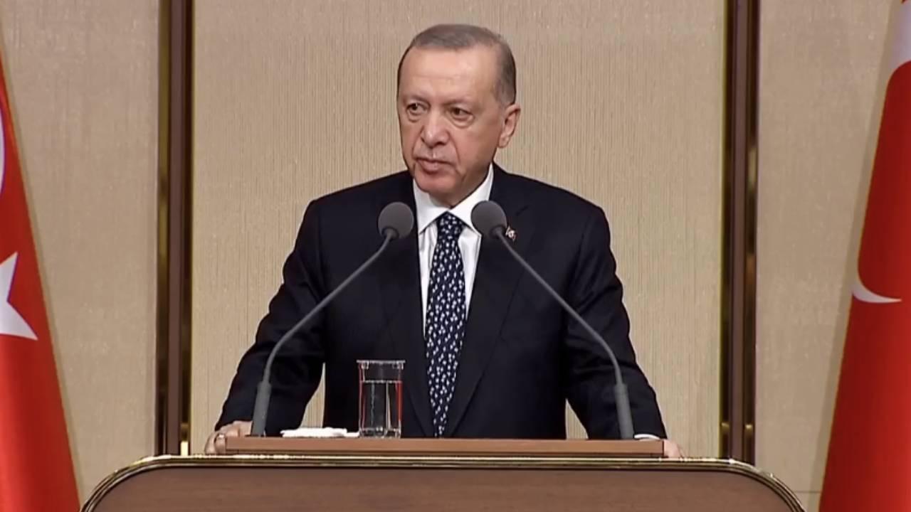 Erdoğan: Silahlı kuvvetlerimiz, terör yuvalarını darmadağın ediyor; parlamentoda bundan rahatsız olan ne idüğü belirsiz birileri var