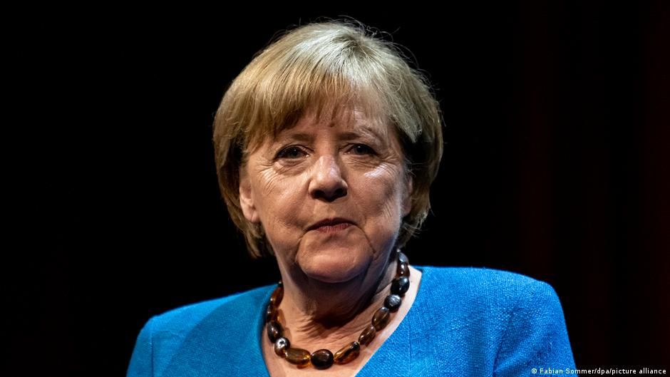 Almanların çoğu Angela Merkel'in siyasete dönmesini istemiyor