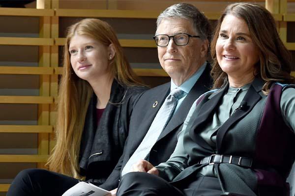 Bill Gates'in kızı Jennifer Gates'ten hamilelik açıklaması