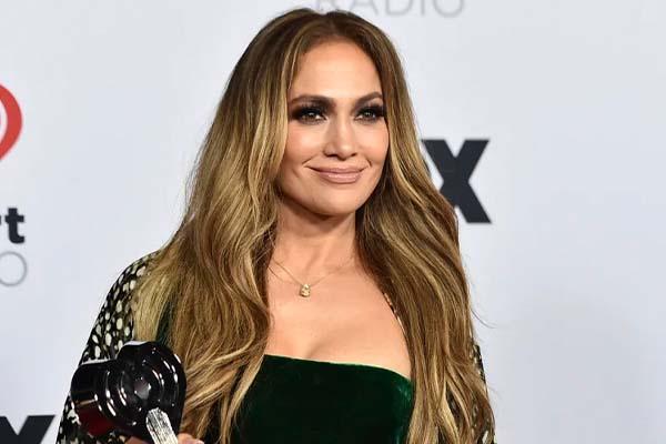 Jennifer Lopez'den yeni albüm paylaşımı