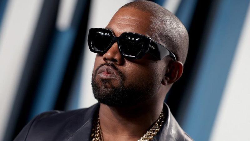 Adidas, Kanye West'e 'çalışanlara porno izlettiği iddiasıyla' soruşturma açtı