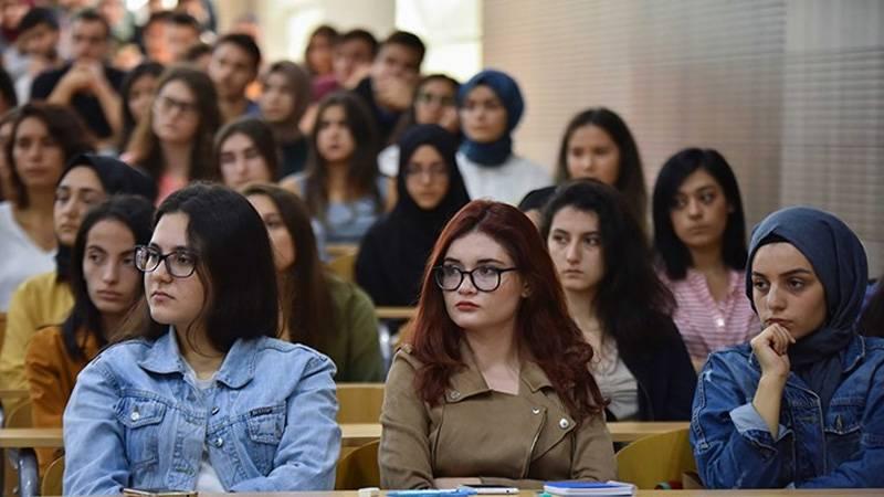 Araştırmacı Özgür Aktükün: Gençler, siyasetteki "dedelere" karşı!