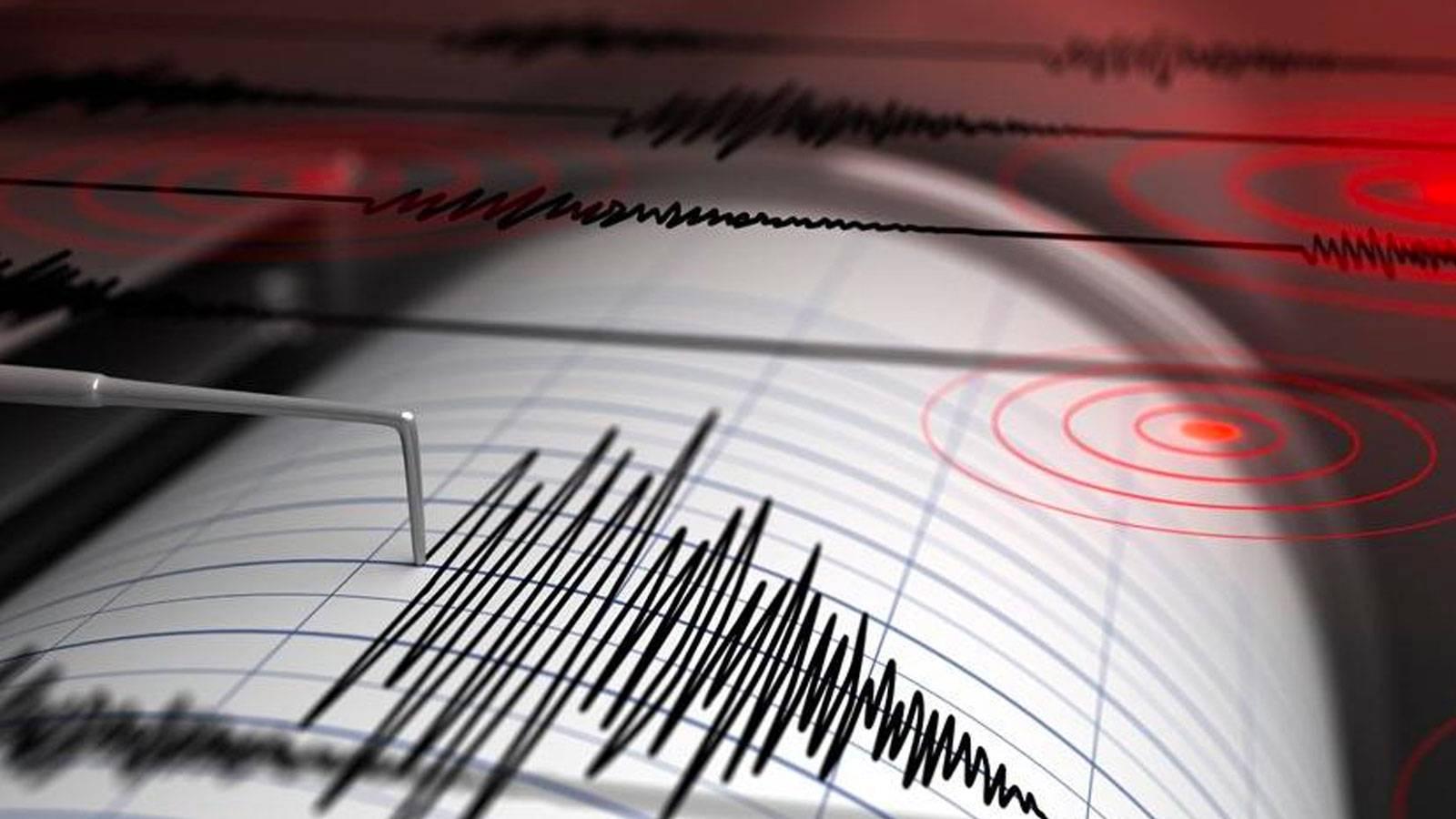 Ege Denizi açıklarında 4.9 büyüklüğünde deprem