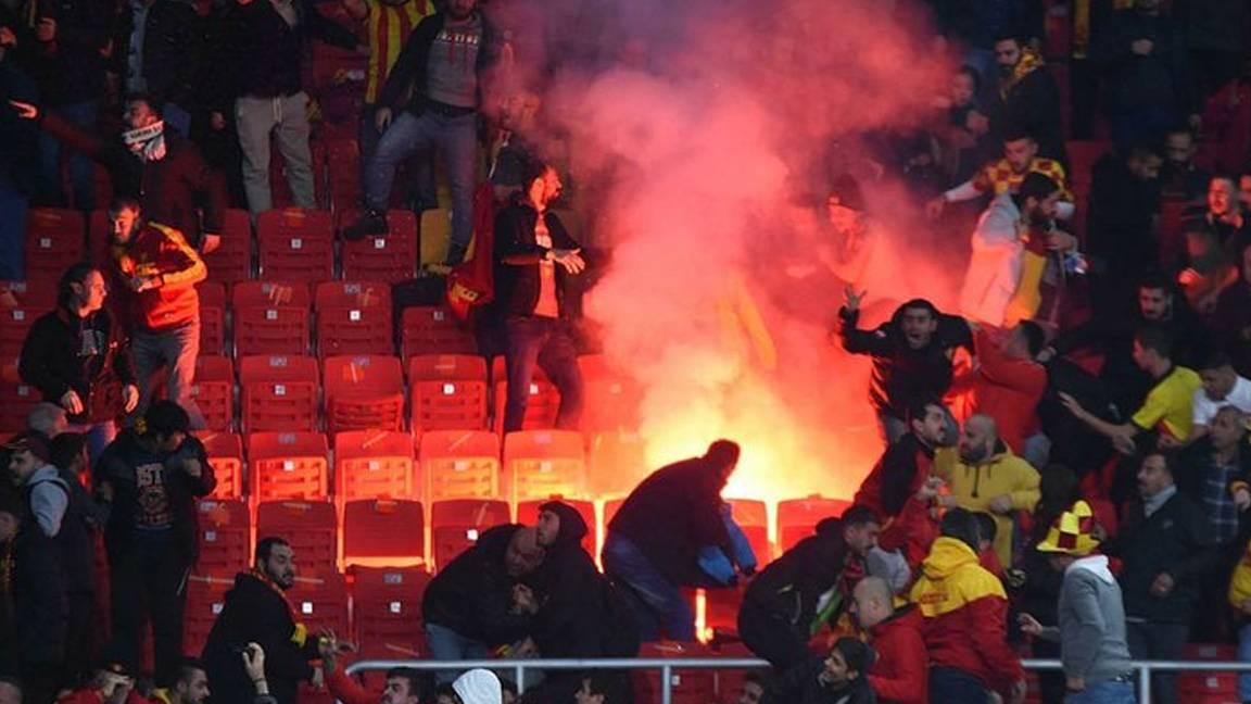 Olaylı İzmir derbisinde yaralanan taraftar yoğun bakımdan çıktı