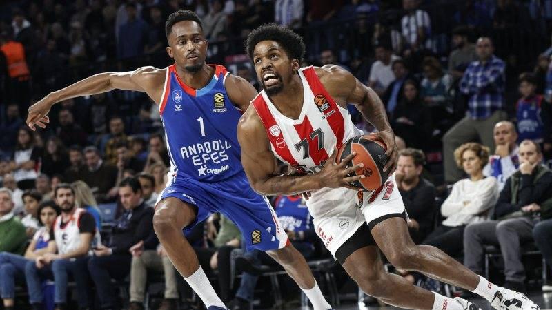 Anadolu Efes, Olympiakos karşısında geriden gelip kazandı