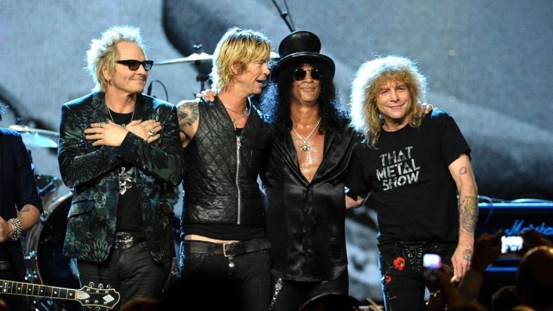 Guns N’ Roses, silah dükkanına dava açtı