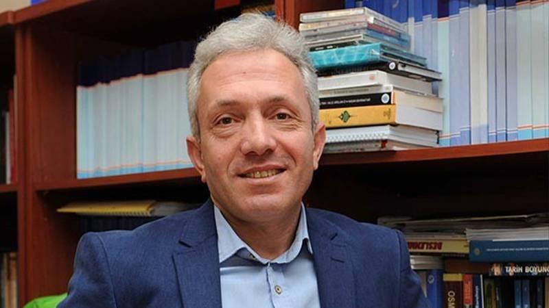 Sakarya Üniversitesi Tarih Bölümü Öğretim Üyesi Prof. Dr. Ebubekir Sofuoğlu