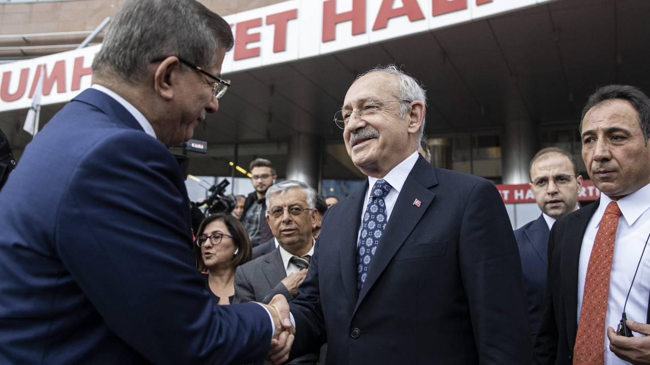 Davutoğlu'ndan Kılıçdaroğlu'na ziyaret