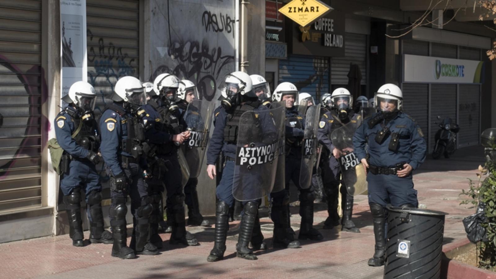 Yunanistan'da dinleme skandalında kullanıldığı iddia edilen casus yazılım programıyla ilgili şirketlere baskın