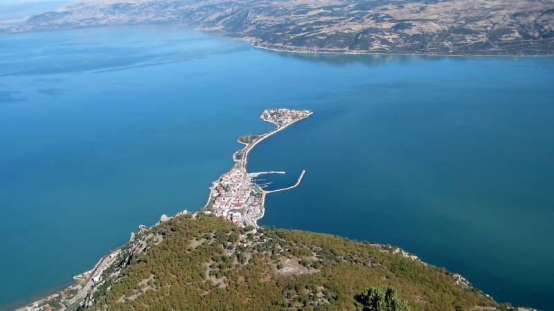 Eğirdir Gölü'nde ekokırım: Dört balık türü yok oldu, altı tür tehdit altında!