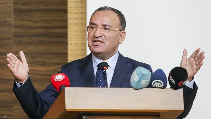 Bakan Bozdağ: Ayasofya'nın zincirleri kırıldı 