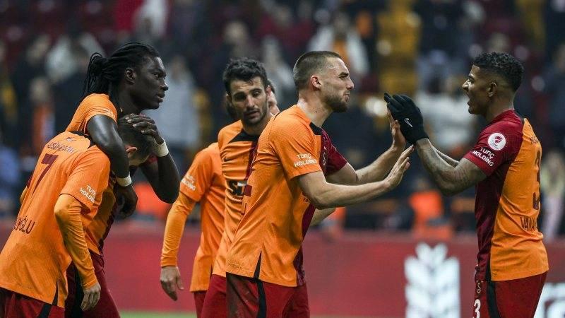 Galatasaray'da hedef Kadıköy'e lider gitmek