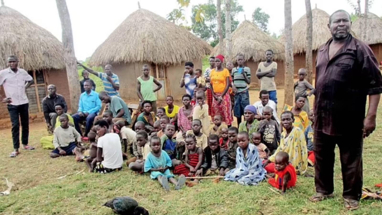 12 eşi, 102 çocuğu, 568 torunu var; Ugandalı çiftçi "hayat pahalandığı" için ailesini daha fazla büyütmeyeceğini söyledi