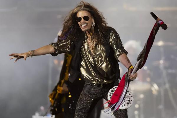 Rock yıldızı Steven Tyler hakkında "cinsel taciz" suçlaması