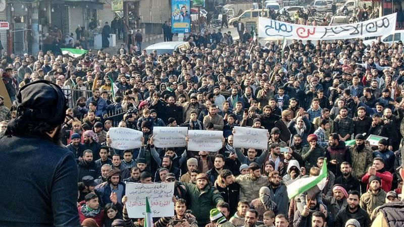 Ankara-Şam yakınlaşmasına Suriyeli muhaliflerden protesto