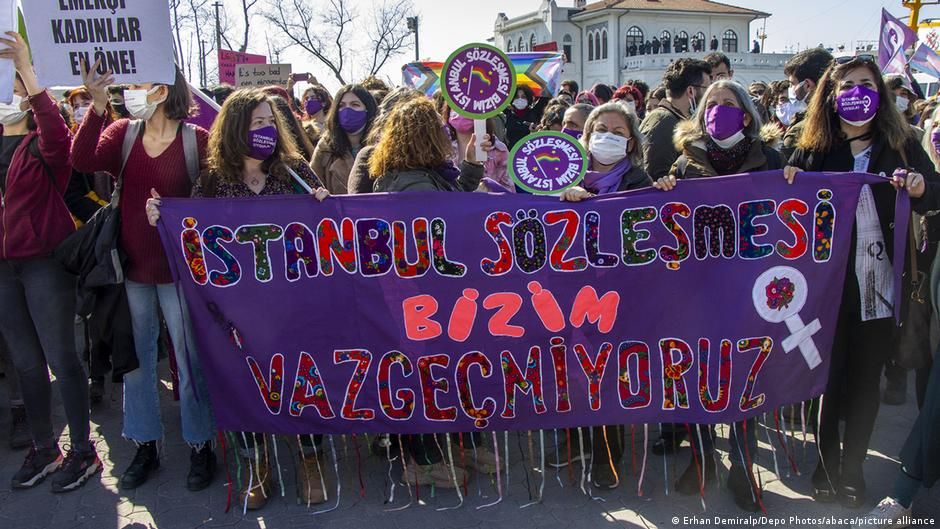 İstanbul Sözleşmesi'nden çekilme kararı onandı