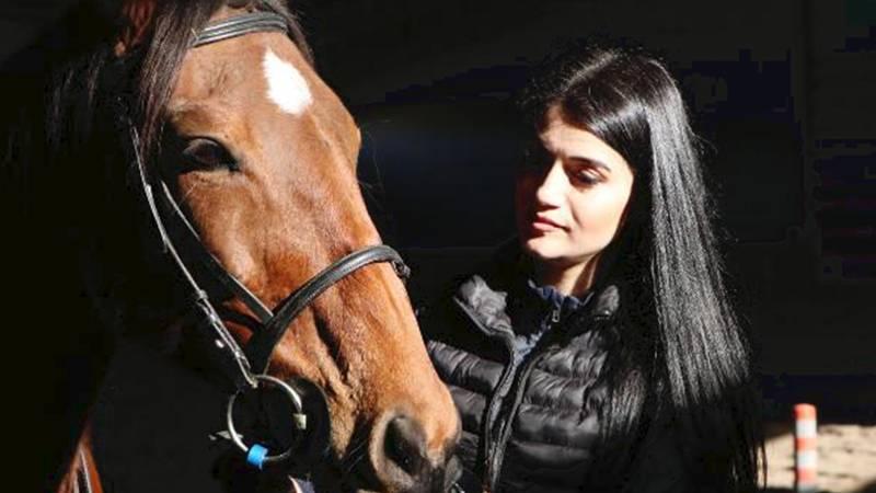 Attan düştü, at antrenörü oldu: "Düştüğümde gülenlere inat gidip bir at satın aldım"