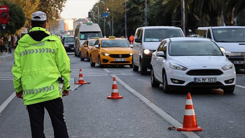 İstanbul'da yarın bazı yollar trafiğe kapatılacak.