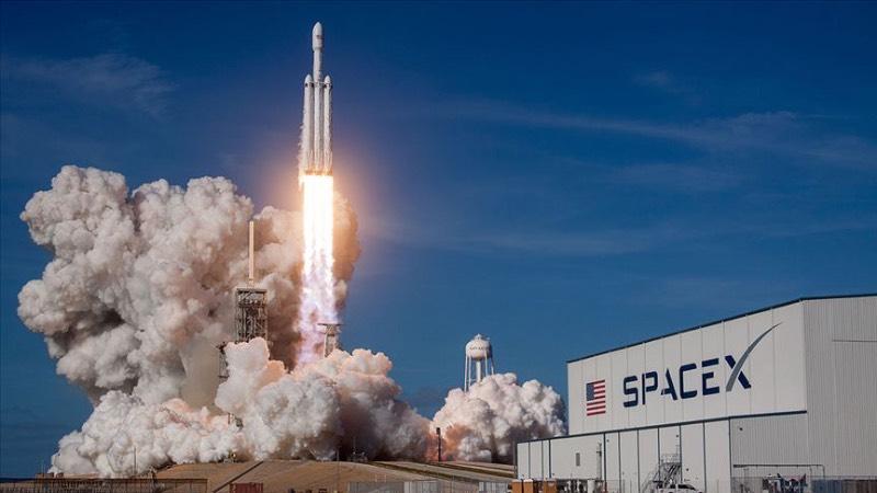 SpaceX, tarihin en büyük fırlatmasını önümüzdeki ay yapacak