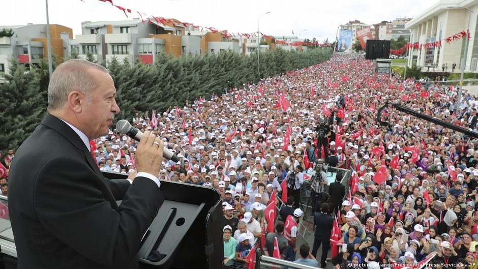 AKP'nin seçim stratejisi: Yeni sisteme yeni söylem