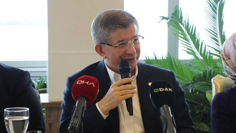 Davutoğlu: ‘Masadan çekilelim’ sözlerim yanlış anlaşıldı